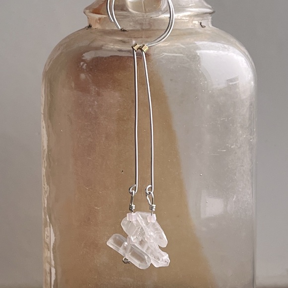 Handmade quartz crystal sterling silver drop earrings - Picture 2 of 2